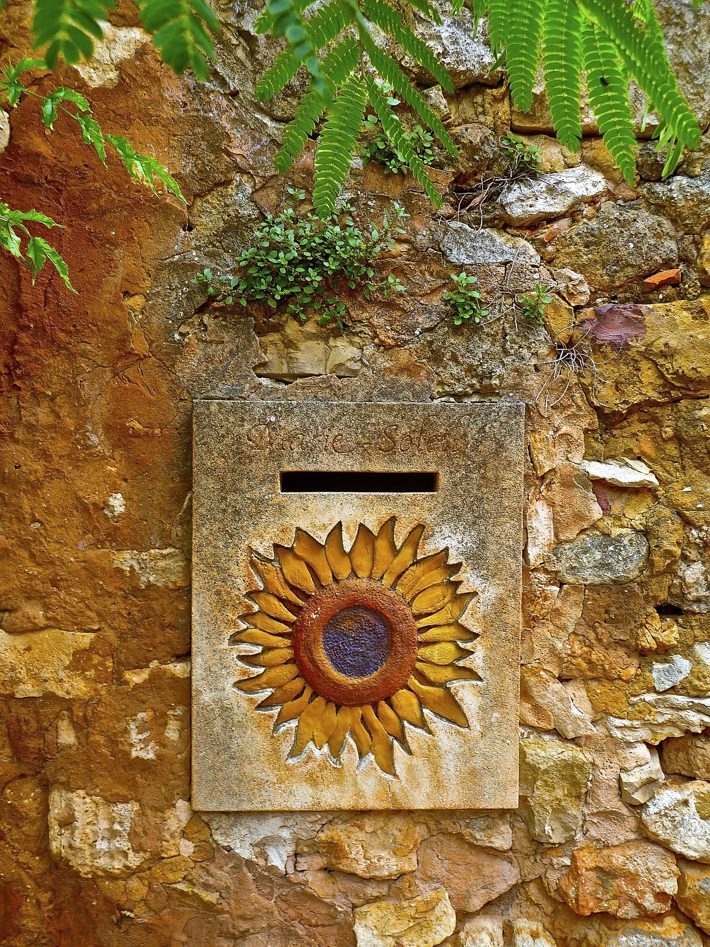 letterbox-972224_1920