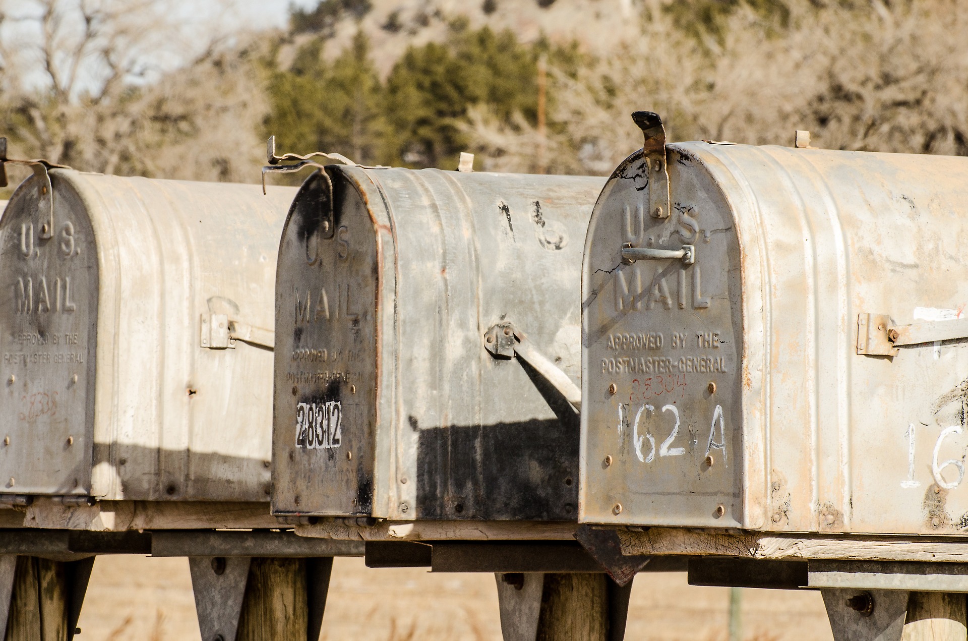 mailboxes-1110112_1920